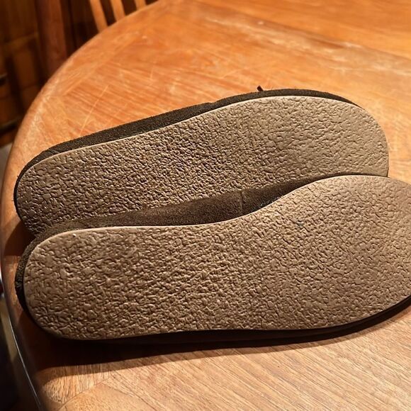 Minnetonka slippers  - Picture 5 of 6